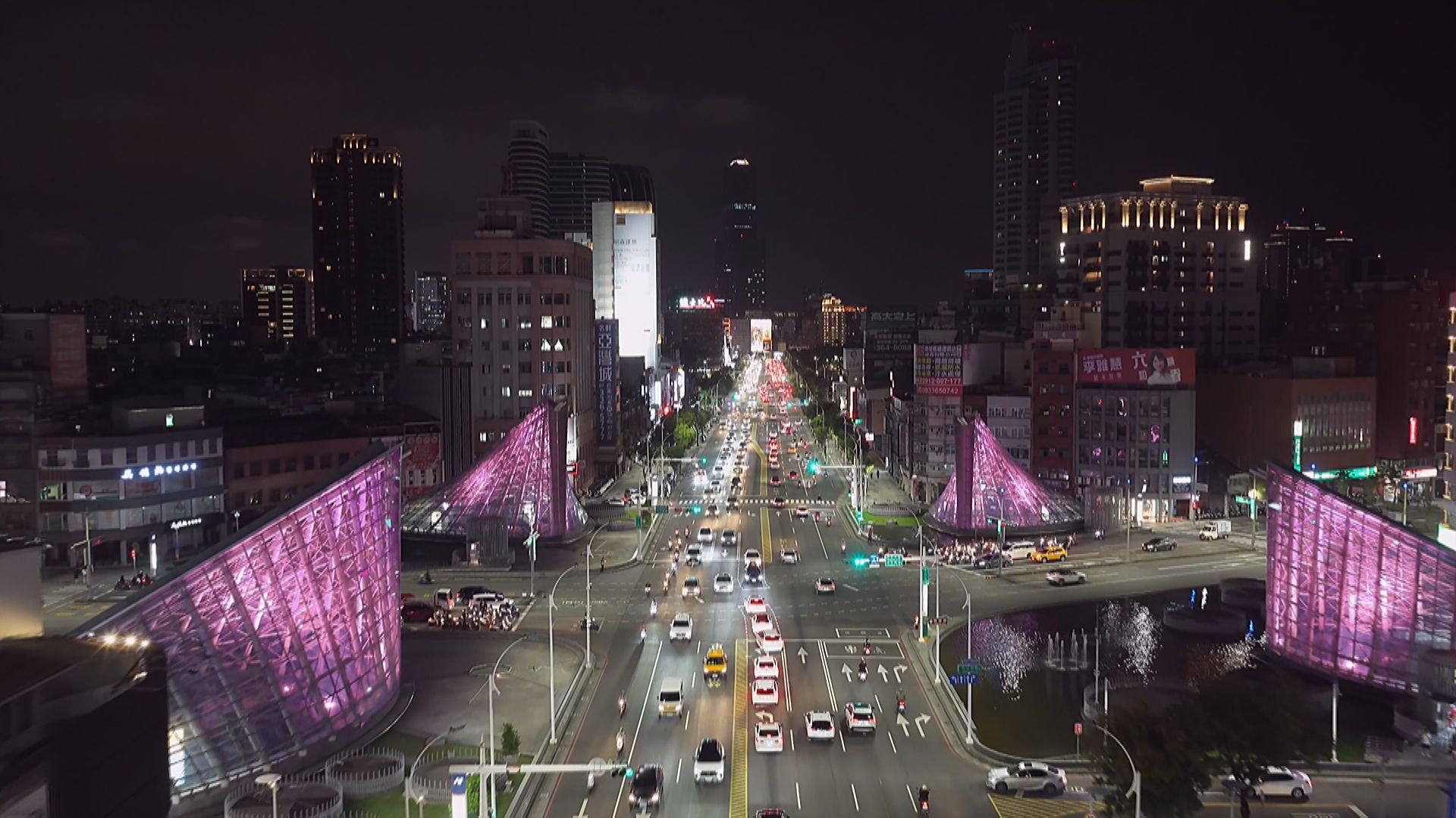 BP粉紅旋風降臨港都 全城嗨翻3/行銷高雄!龍虎塔印T恤 BLACKPINK今飛抵