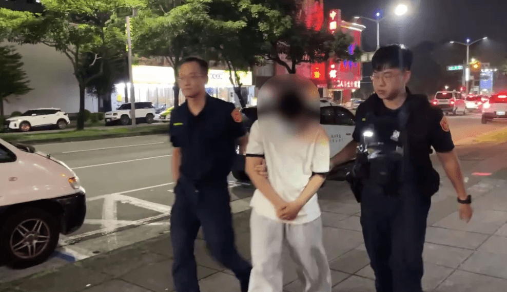 代購男沒搶到BLACKPINK票+ATM限額 歌迷場外撲空報警