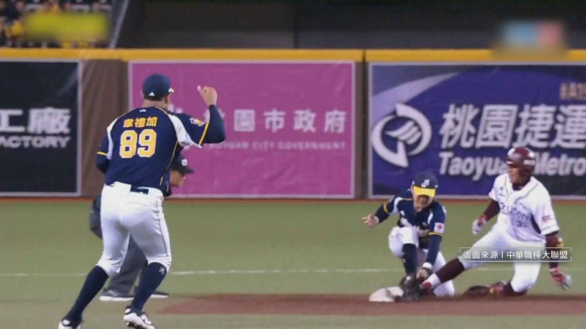 中職總冠軍「挑戰沒畫面」全場傻了 轉播單位道歉球迷照噴:1年了