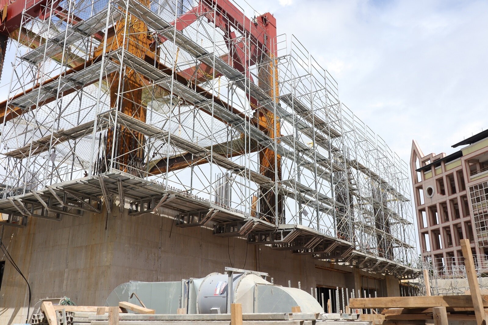 新北施紓困營建業 建照9月30日起自動展延2年