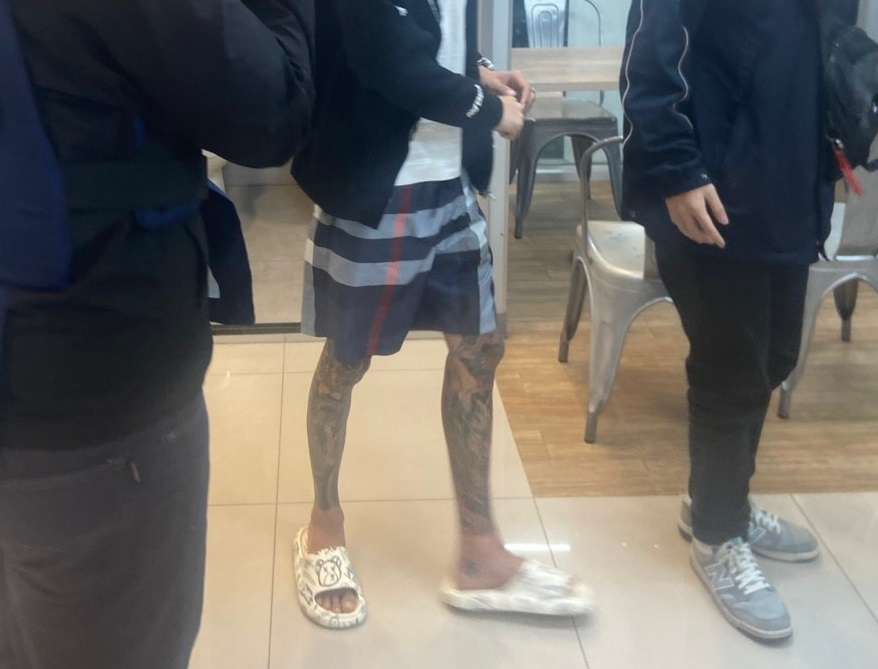 刺青男持改造手槍遭海巡署桃園查緝隊查獲 下場曝光