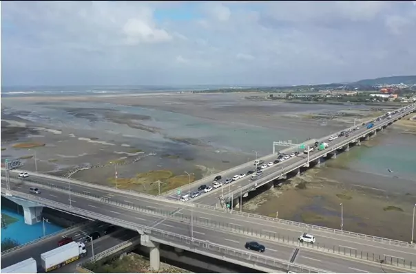 國慶連假南下車潮湧現 北區養護工程分局籲改走替代道路 國慶連假南下車潮湧現 北區養護工程分局籲改走替代道路
