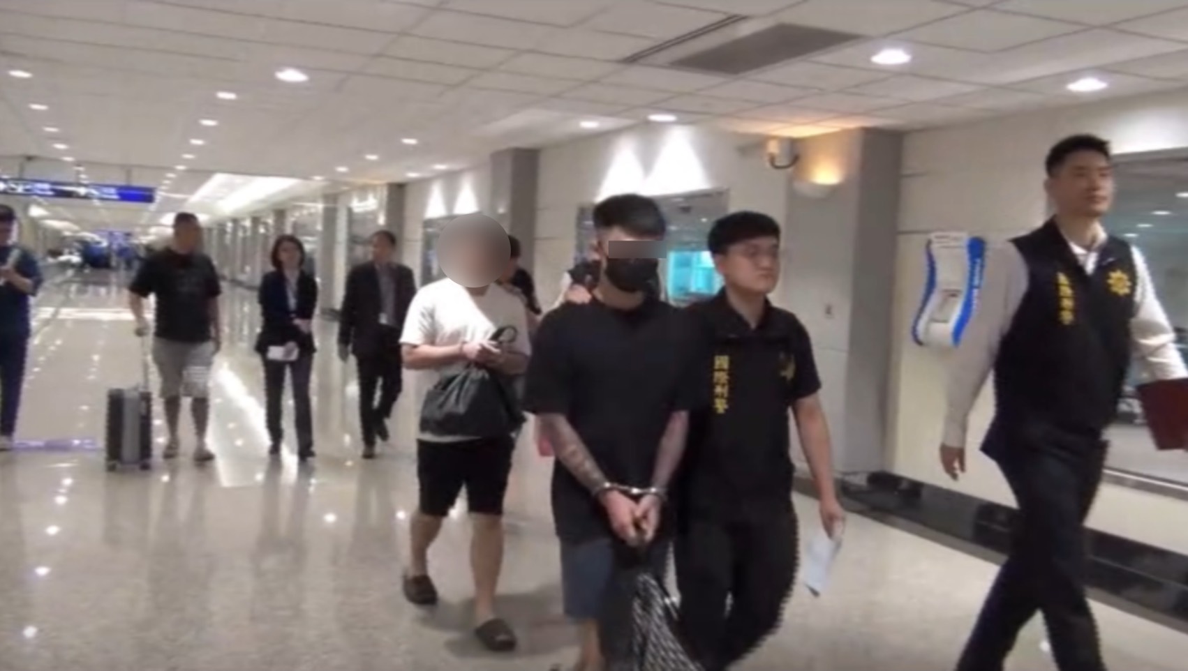 台越警方跨國合作!人蛇集團幹部潛逃海外落網 遭法院裁定羈押 yffgl