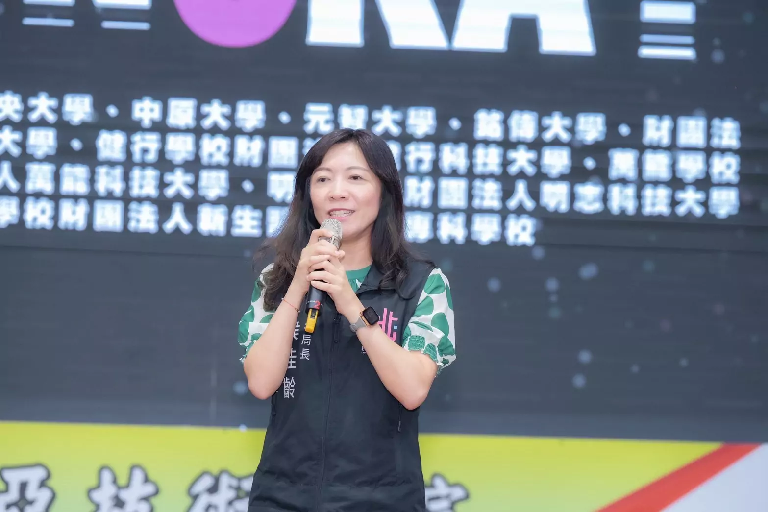 圖二：桃園市政府青年事務局侯佳齡局長親臨活動現場，勉勵青年勇於展現自我、拓展多 0