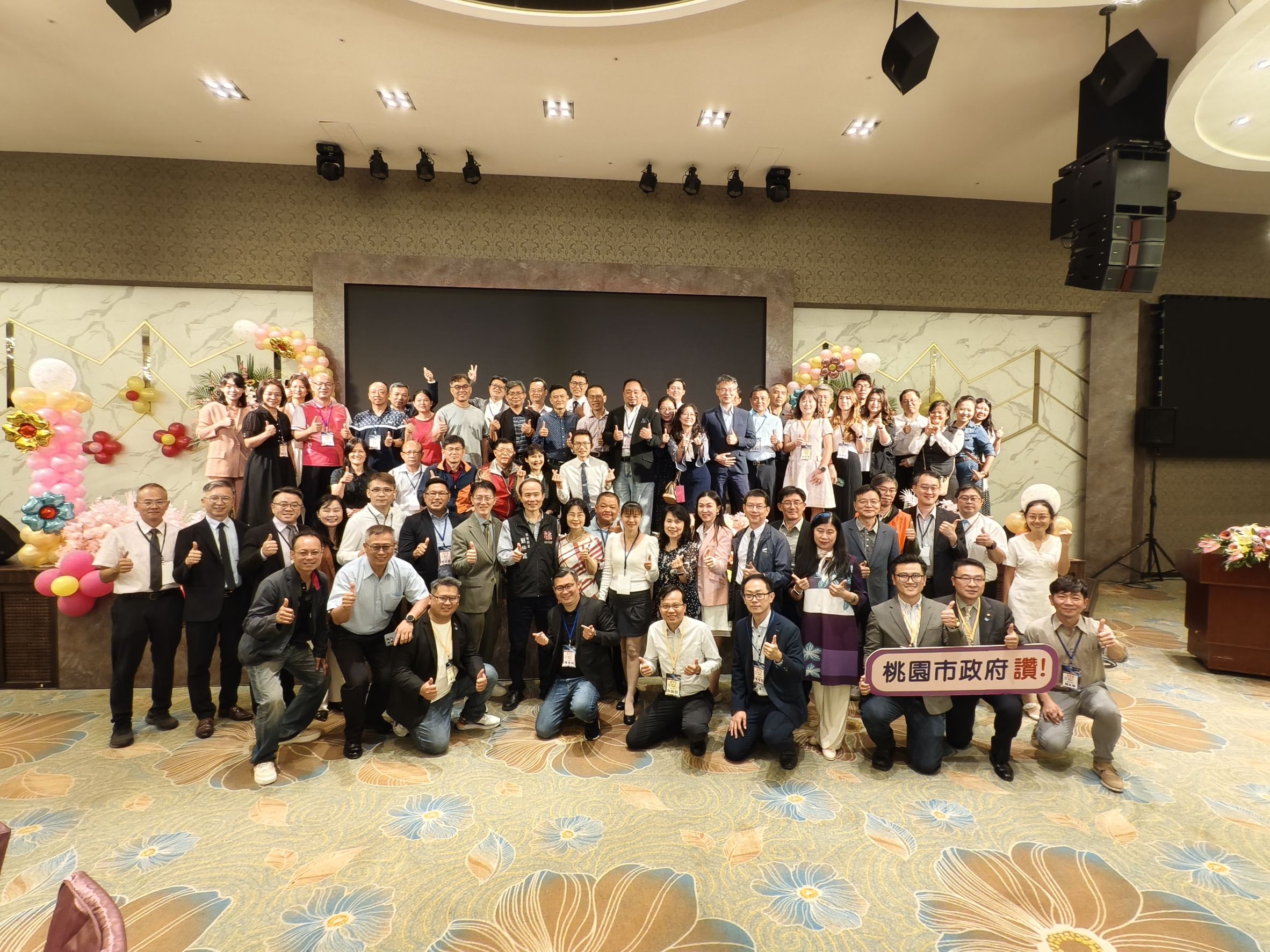張善政頒發家長會長證書 感謝支持教育夥伴推動幸福學習城 1 8
