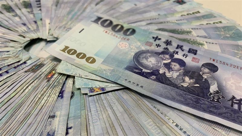 普發一萬郵局領現11/24開跑 首周實施身分證號單、雙號分流