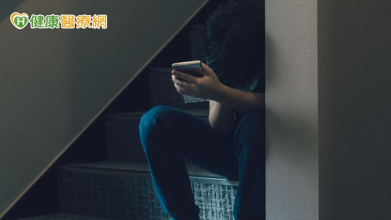 社會冷漠加劇孤獨蔓延!專家示警:孩子也陷危機 家長可以怎麼做?