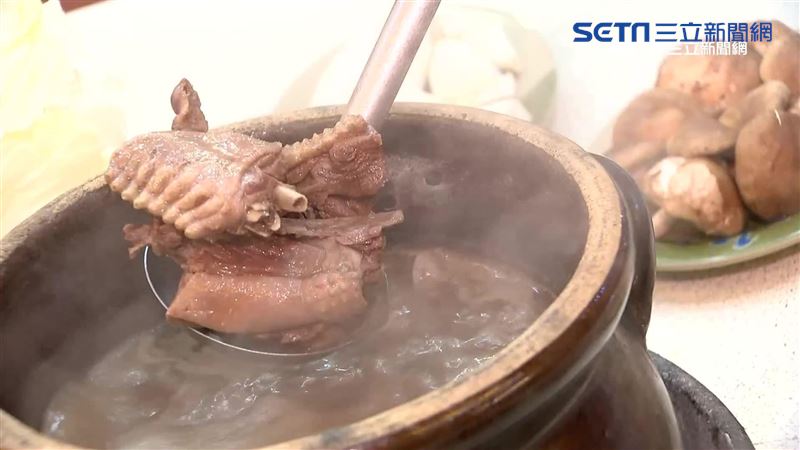 薑母鴨僅冬天營業 網友好奇「有賺錢嗎?」