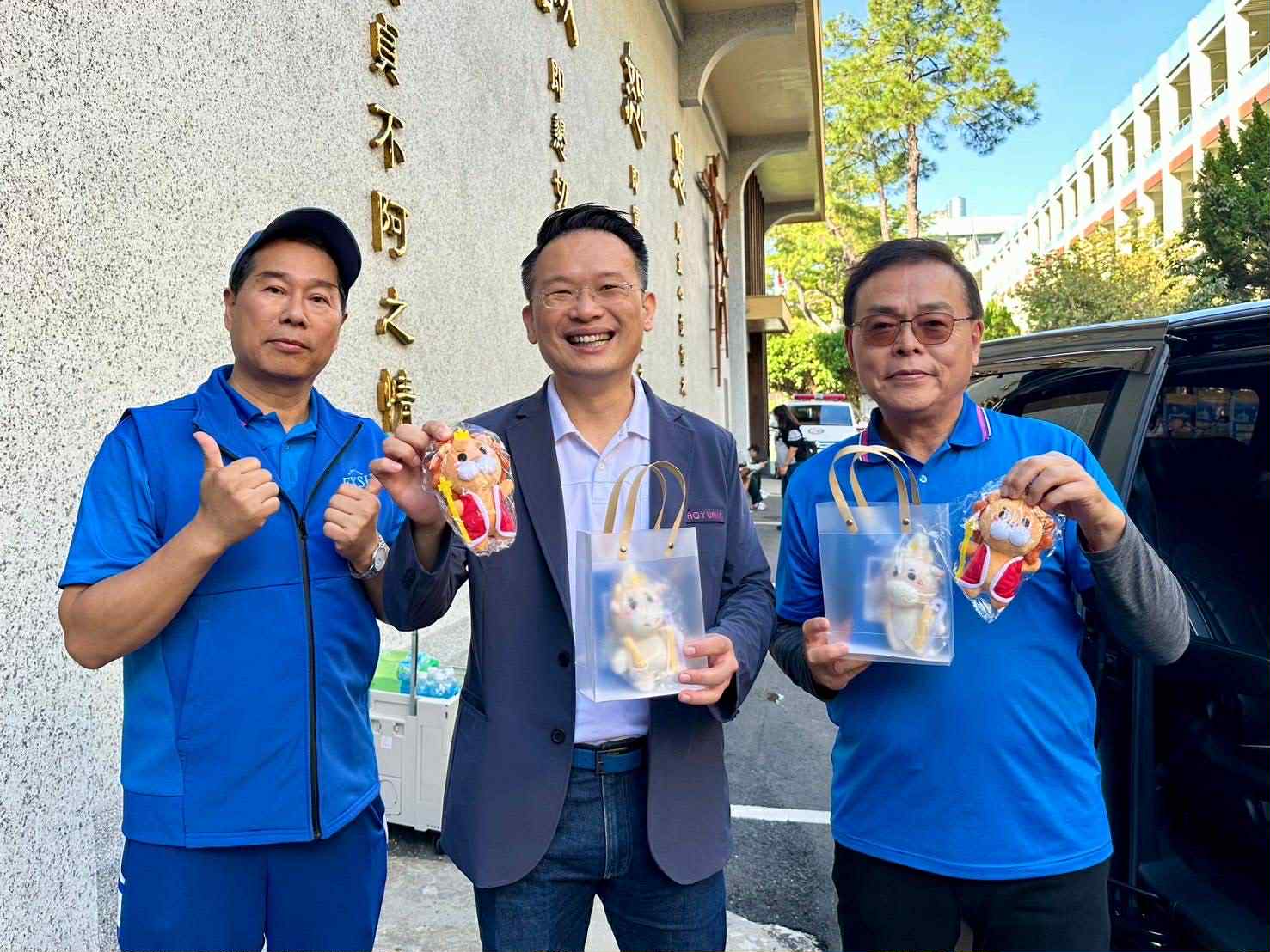 蘇俊賓返母校振聲中學慶創立六十周年 領唱校歌勾起回憶 384a4dd8 89f3 4b61 b8a8 aca6e70b5ffb