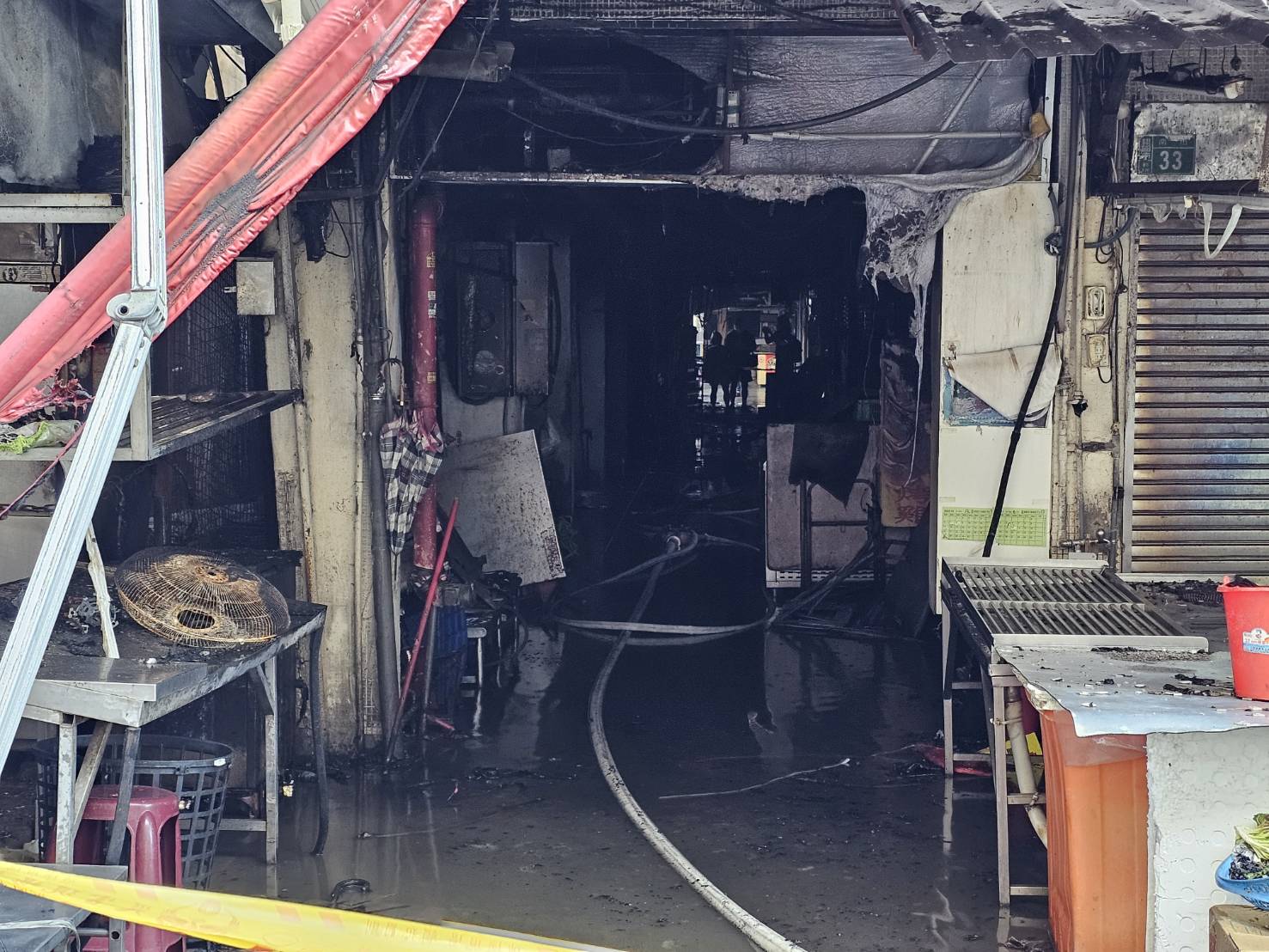 桃園南門市場2/3區域付之一炬 張善政:全力協助攤商度過難關 389529 0