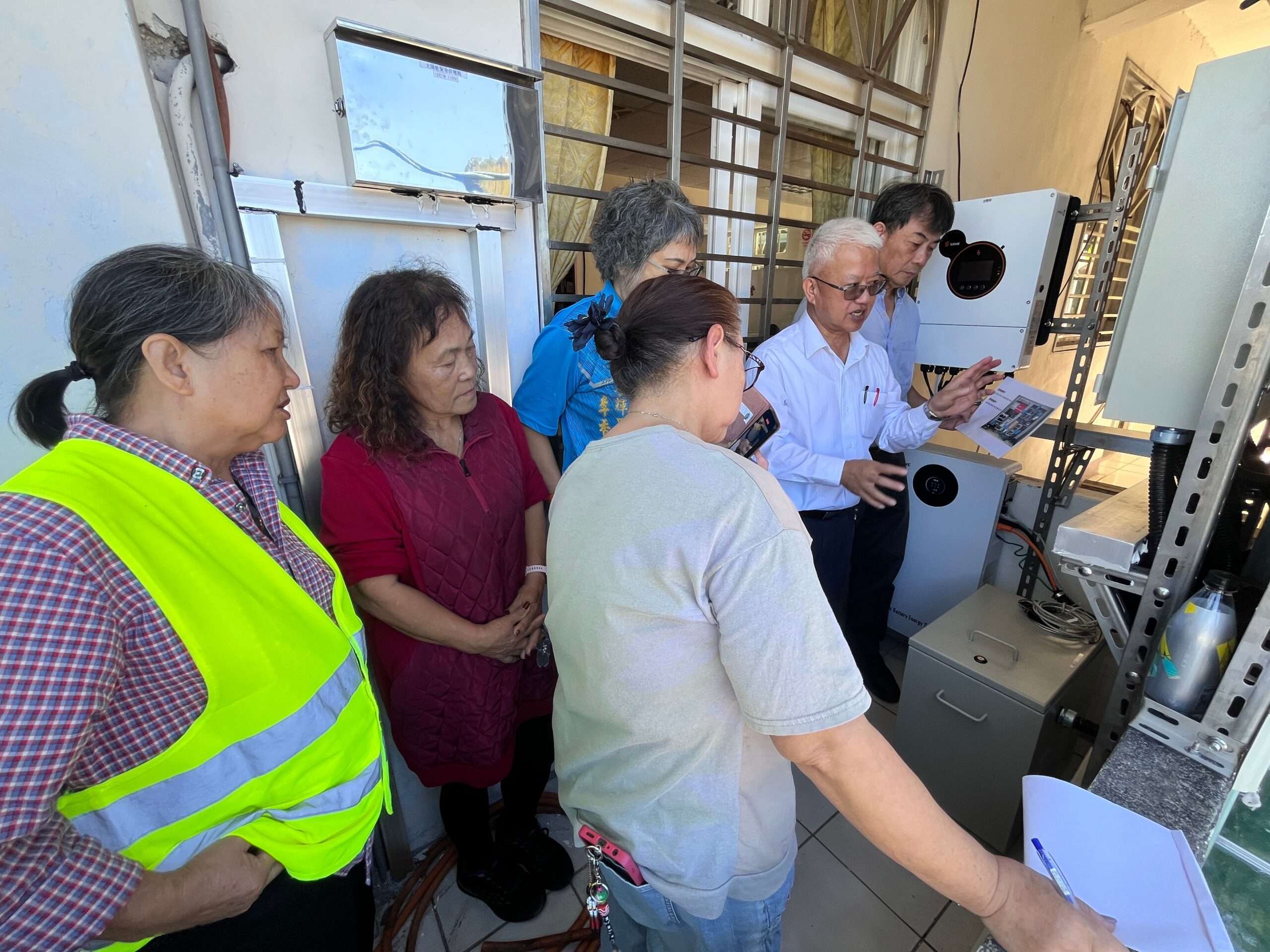 4.辦理里辦人員維運教育訓練，建立例行巡檢與通報機制，共同確保系統長期穩定運作。 scaled