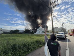 蘆竹非法工廠大火釀空污 桃園環保局重罰2000萬