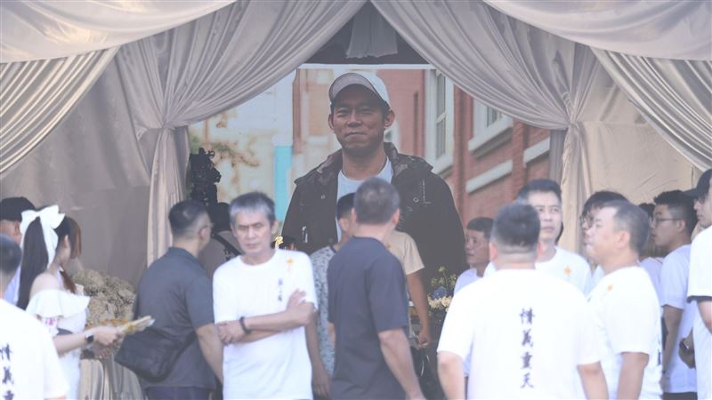 顏正國辭世告別式莊嚴舉行 親友淚送影壇兄弟