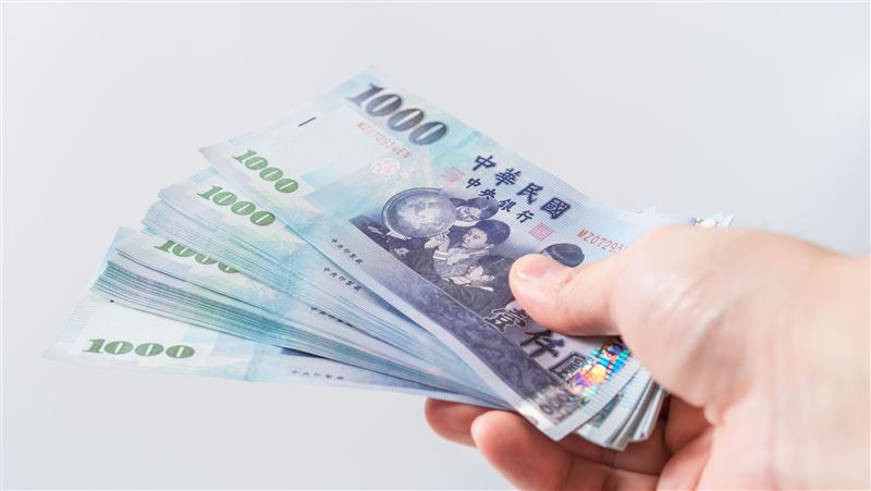 普發一萬陸續入帳 這家銀行備註超長「像密碼」