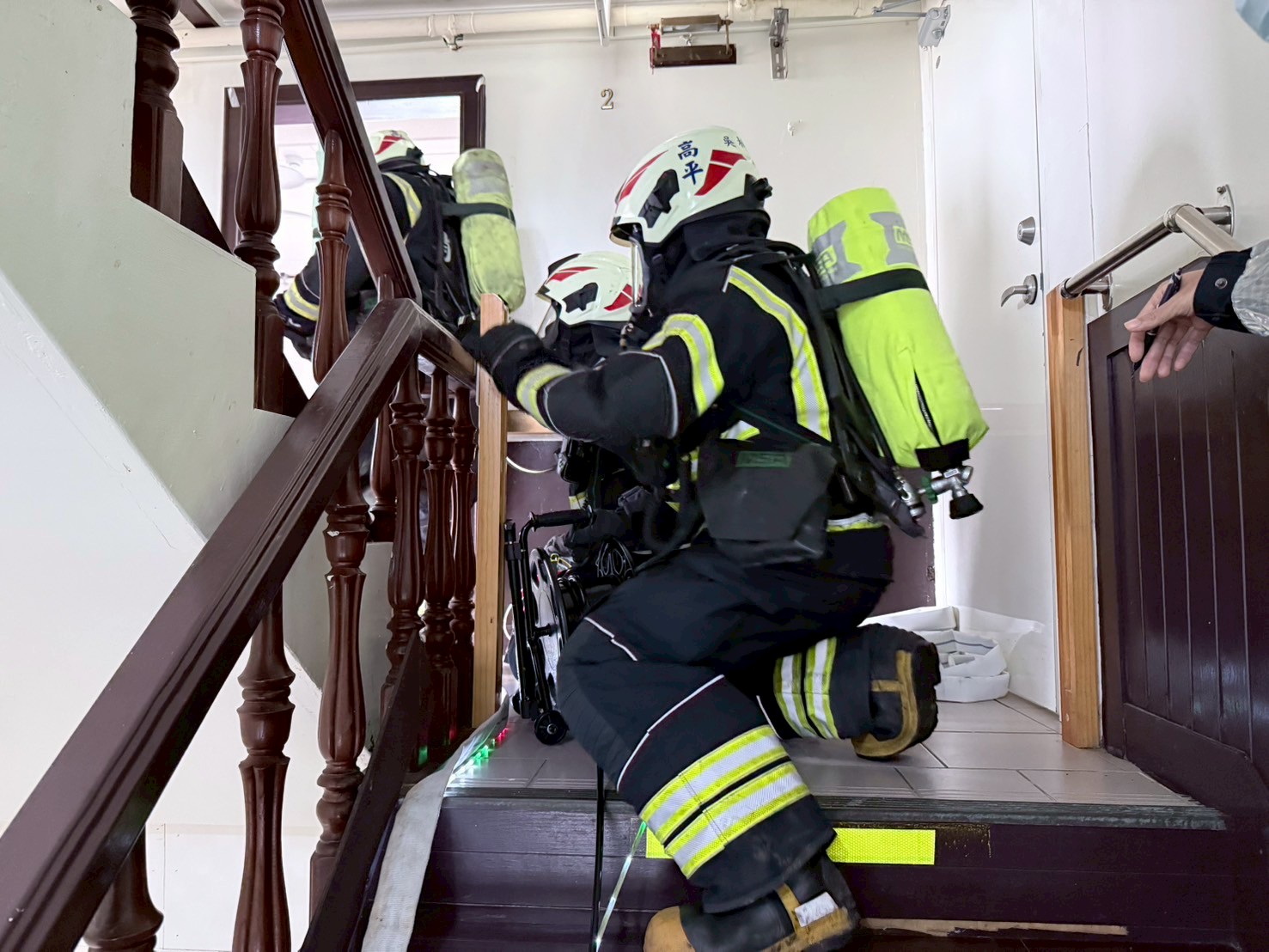 大溪消防分隊強化災害應變能力 前進長照中心逼真模擬病房火警 545445 4