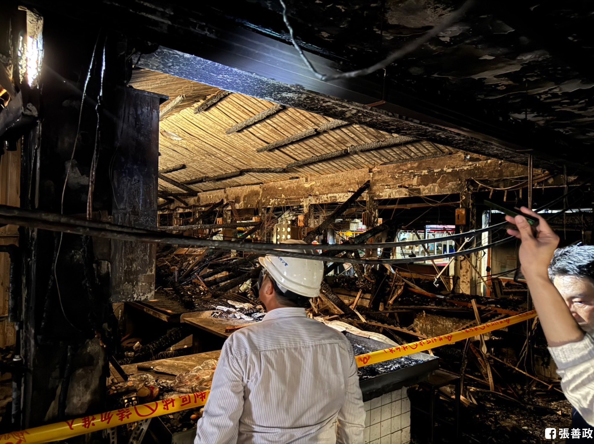 市府啟動水電與結構安全檢查 張善政:陪攤商把南門市場撐起來 577859321 1597347958421097 5196053472404920769 n