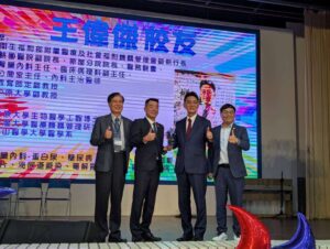 振聲高中60周年邀校友回娘家 市府副祕書長金志聿返校見證辦學成果