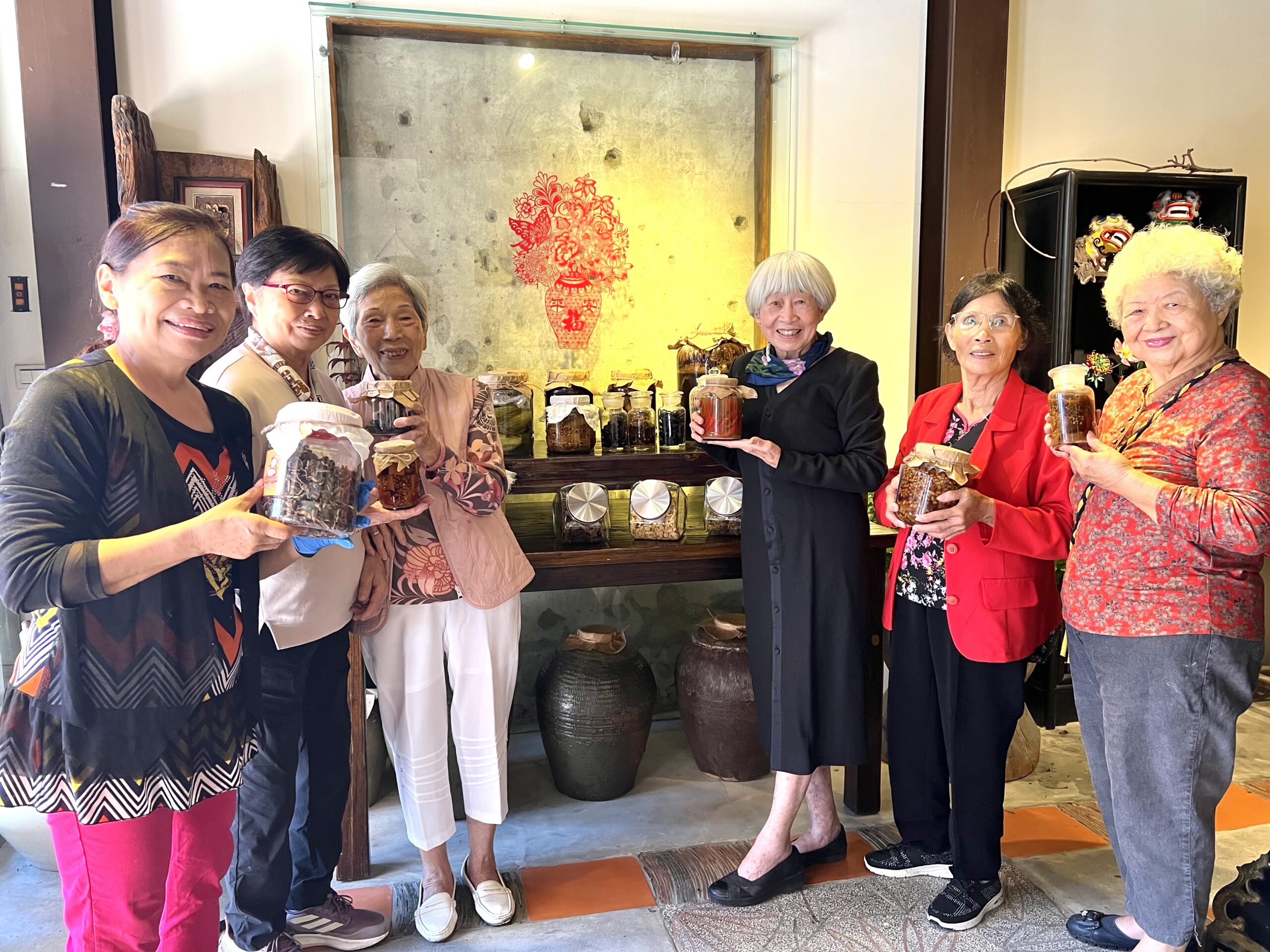 大溪源古本舖《舊情綿綿》特展 醃釀‧手感‧民藝藏勾勒生活風景 7B01ACEF 0815 448C 8A59 F89E7614B785 scaled