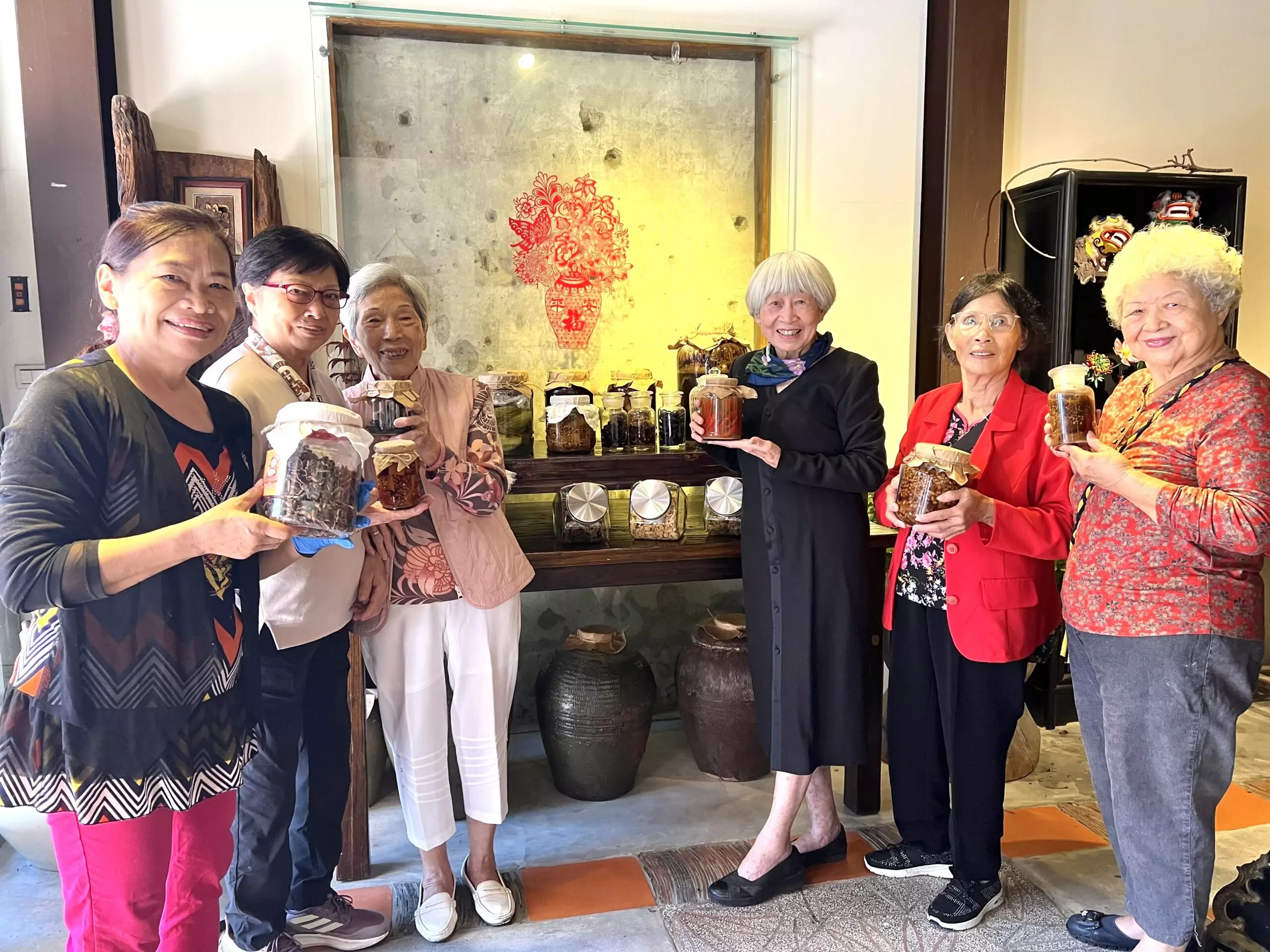 大溪源古本舖《舊情綿綿》特展 醃釀‧手感‧民藝藏勾勒生活風景 大溪源古本舖《舊情綿綿》特展 醃釀‧手感‧民藝藏勾勒生活風景
