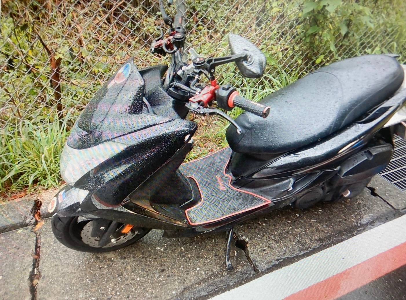 【有片】「從從容容」過彎卻沒閃過對面來車 八德無照騎士狼狽慘摔 886406 0