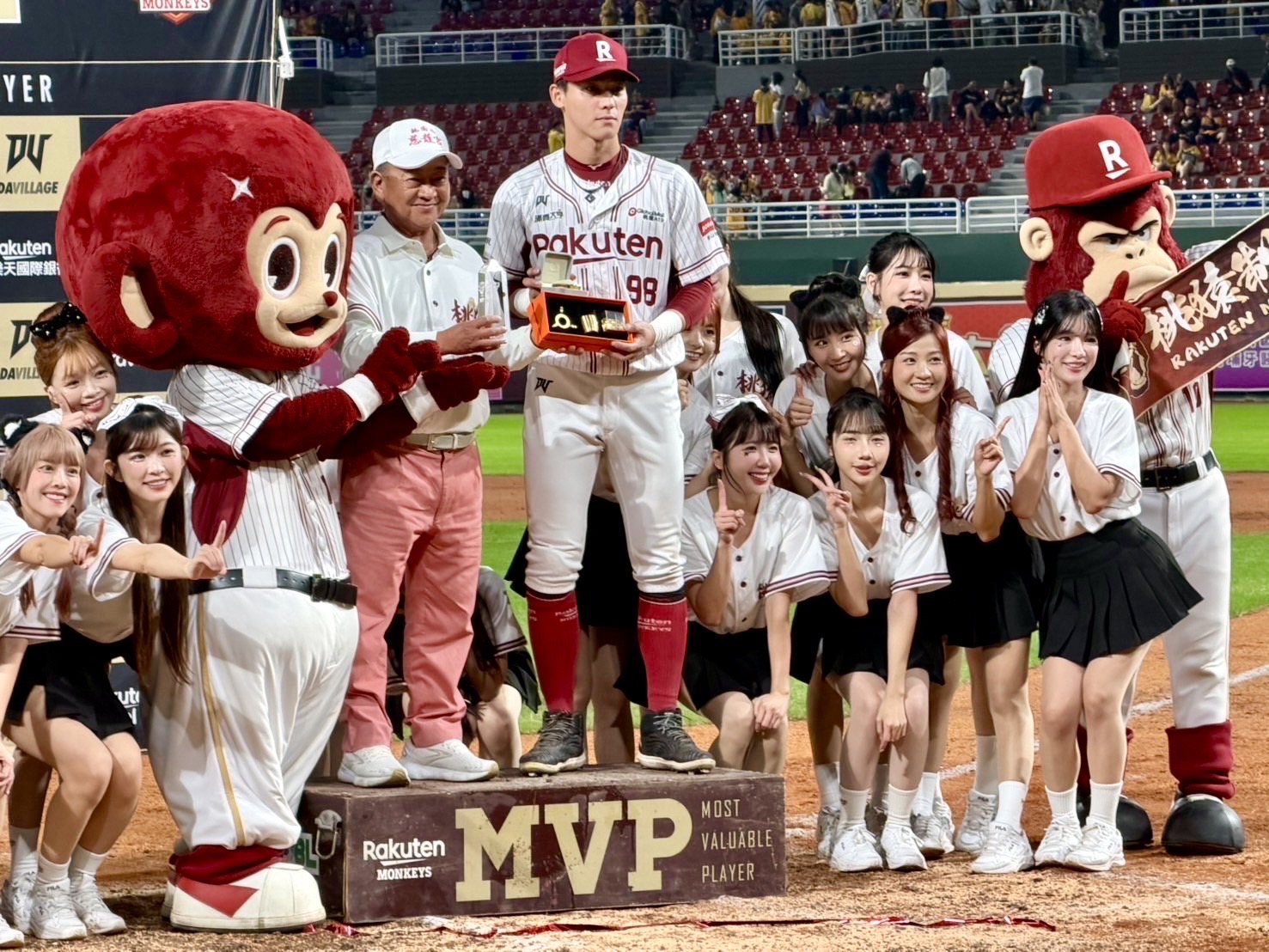 桃園宗教文化與體育共榮「雙媽會」應援樂天奪冠成焦點 D06B5CFB 94F4 4F08 B724 E1EAF84152D2