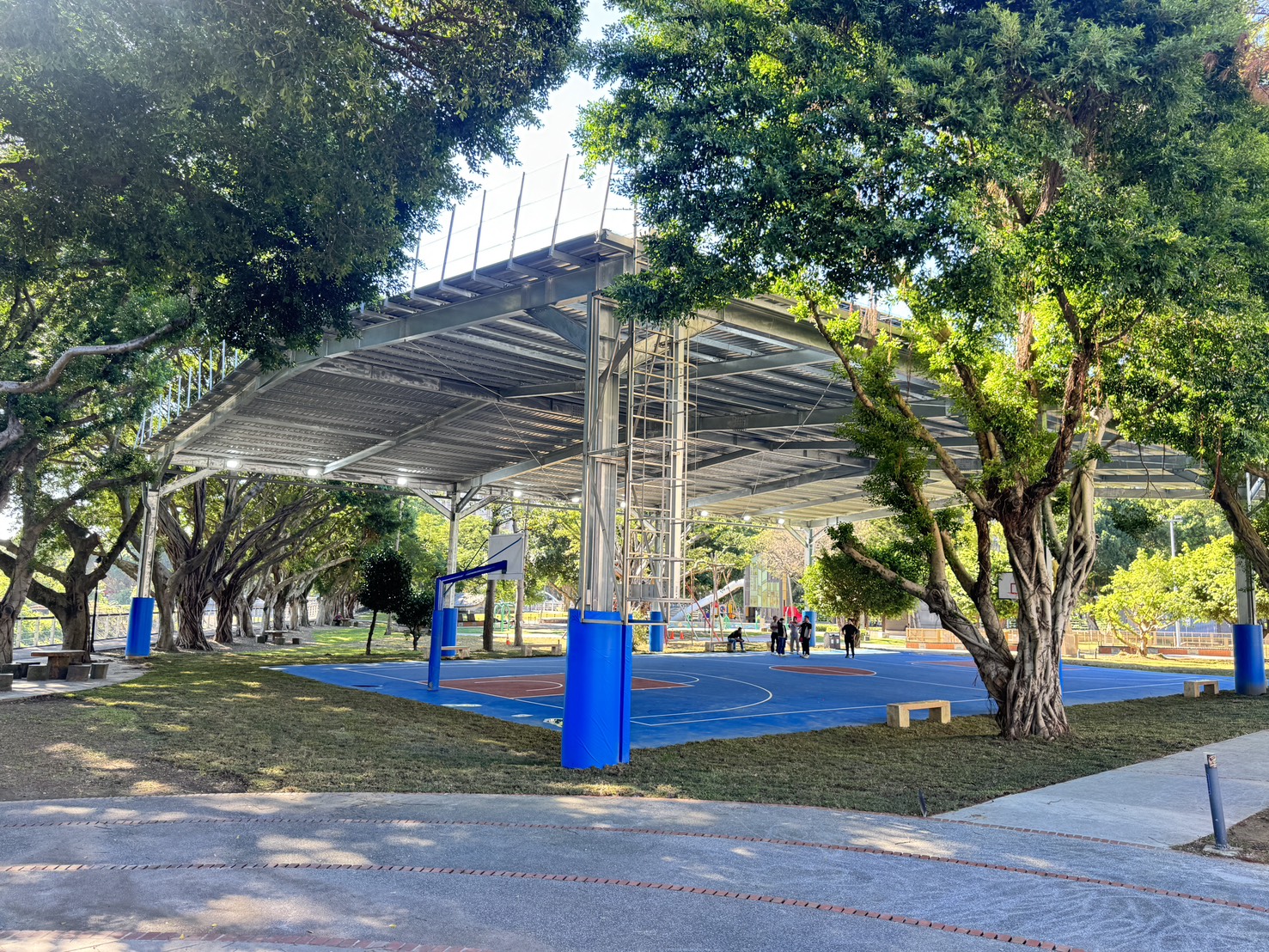 運動風雨無阻!桃園龜山中正公園光電天幕籃球場啟用 S 269828100 0