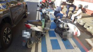 【有片】61歲女騎士突切車道釀意外 小客車閃避不及驚險擦撞