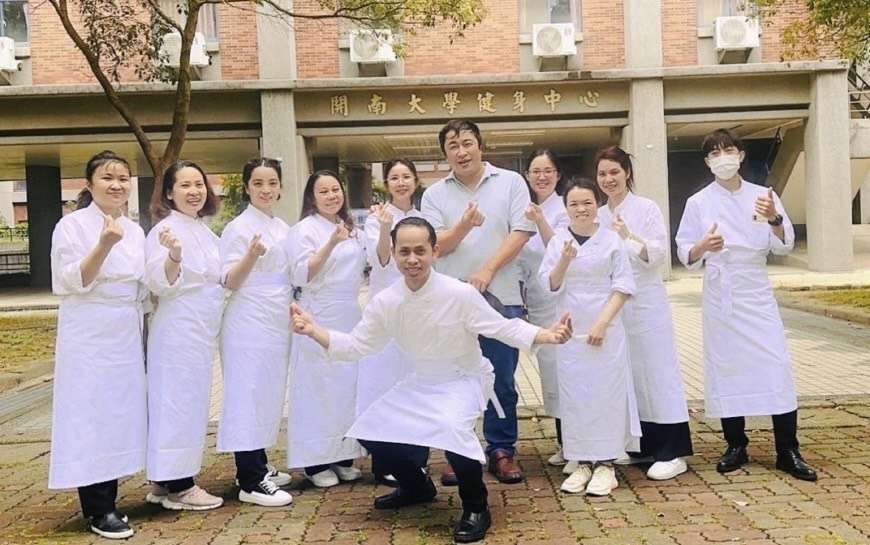 克服語言障礙!開南大學越籍生考取烘焙證照 展現跨國教育成果 S 34005059