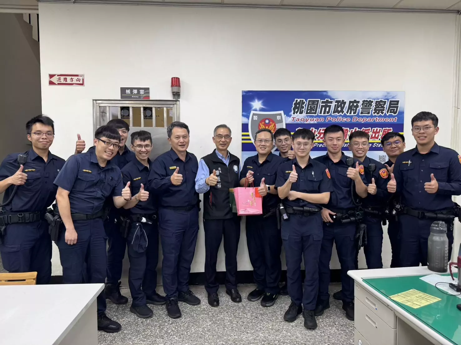 鳳凰來襲!桃警長廖恆裕慰勤基層 強調治安、防災與同仁安全並重 鳳凰來襲!桃警長廖恆裕慰勤基層 強調治安、防災與同仁安全並重