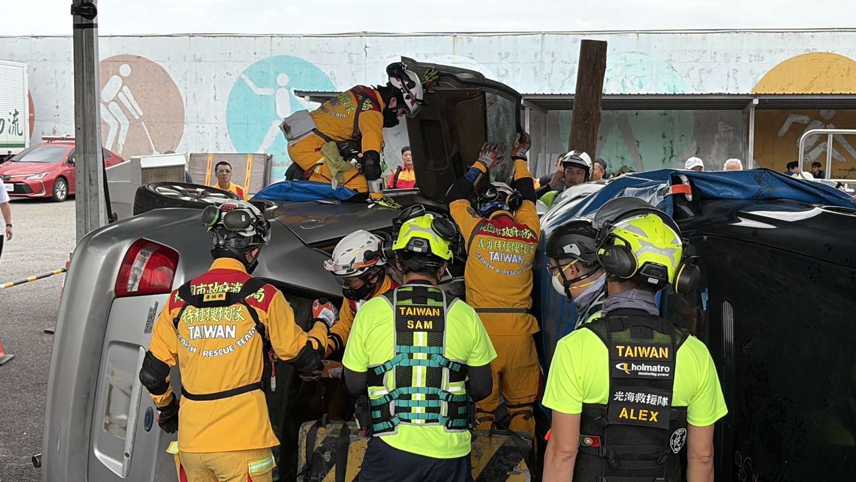 桃園義消全國交流競賽展專業 火災搶救男女組榮獲特優 S 48381967 0