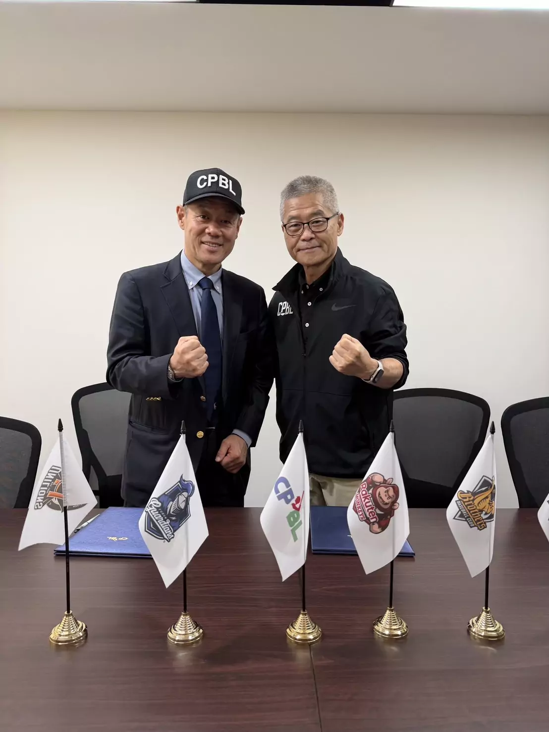 中職簽下日籍裁判木內九二生 明年球季正式加入一軍執法 S 54886412 0