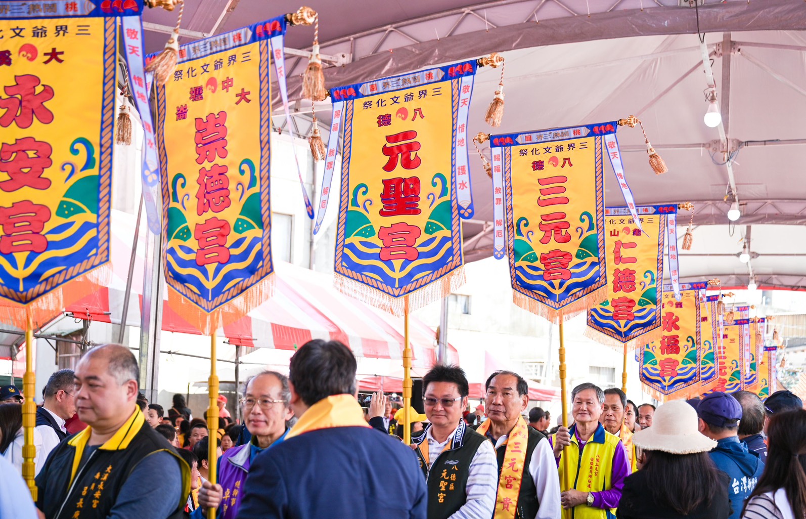 桃園三界爺文化祭明年移師中壢 21面廟宇頭旗同框場面壯觀 S 60465221