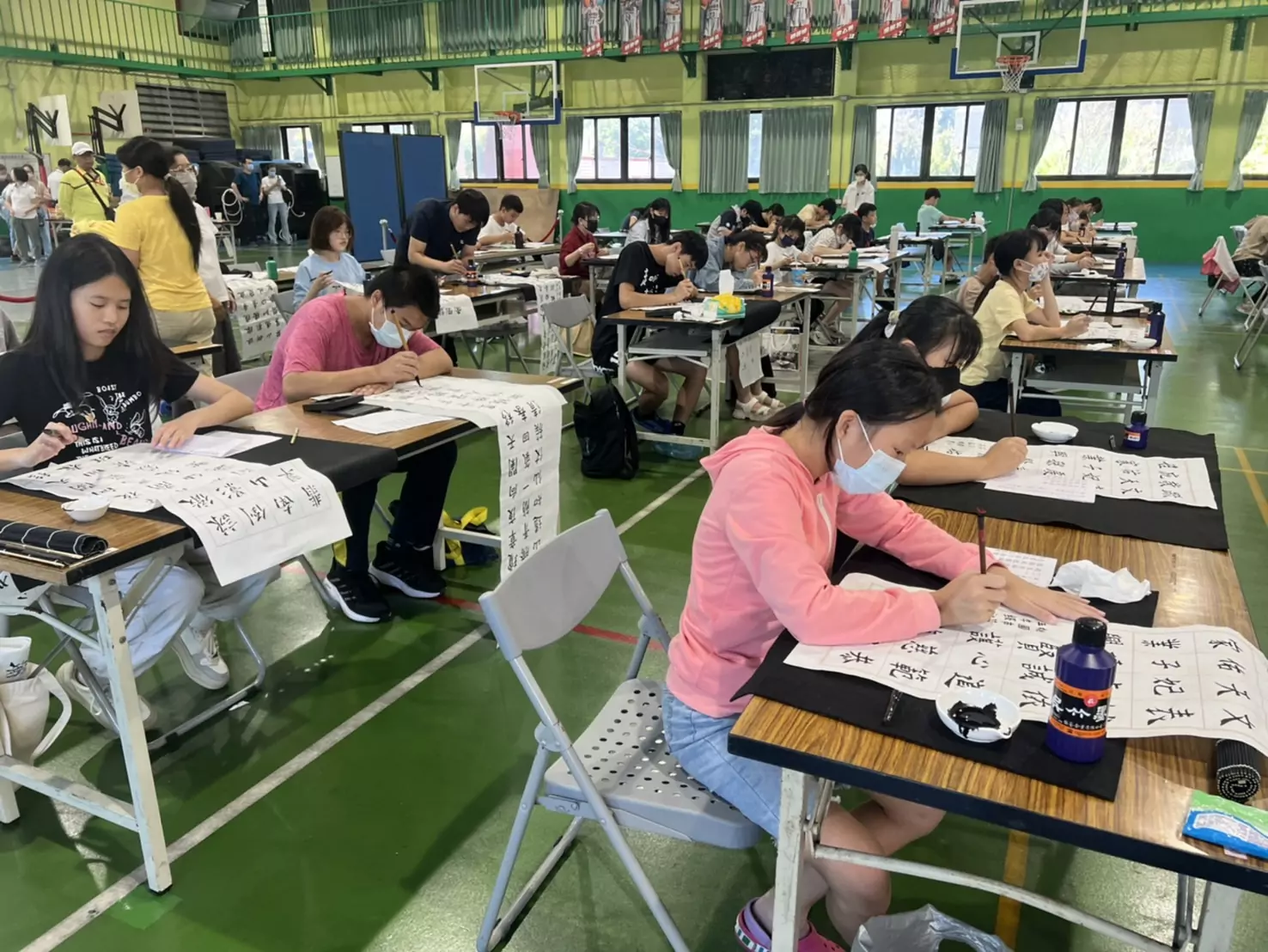 桃園慈護宮書法比賽登場 200愛好者齊聚弘揚傳統文化藝術 桃園慈護宮書法比賽登場 200愛好者齊聚弘揚傳統文化藝術