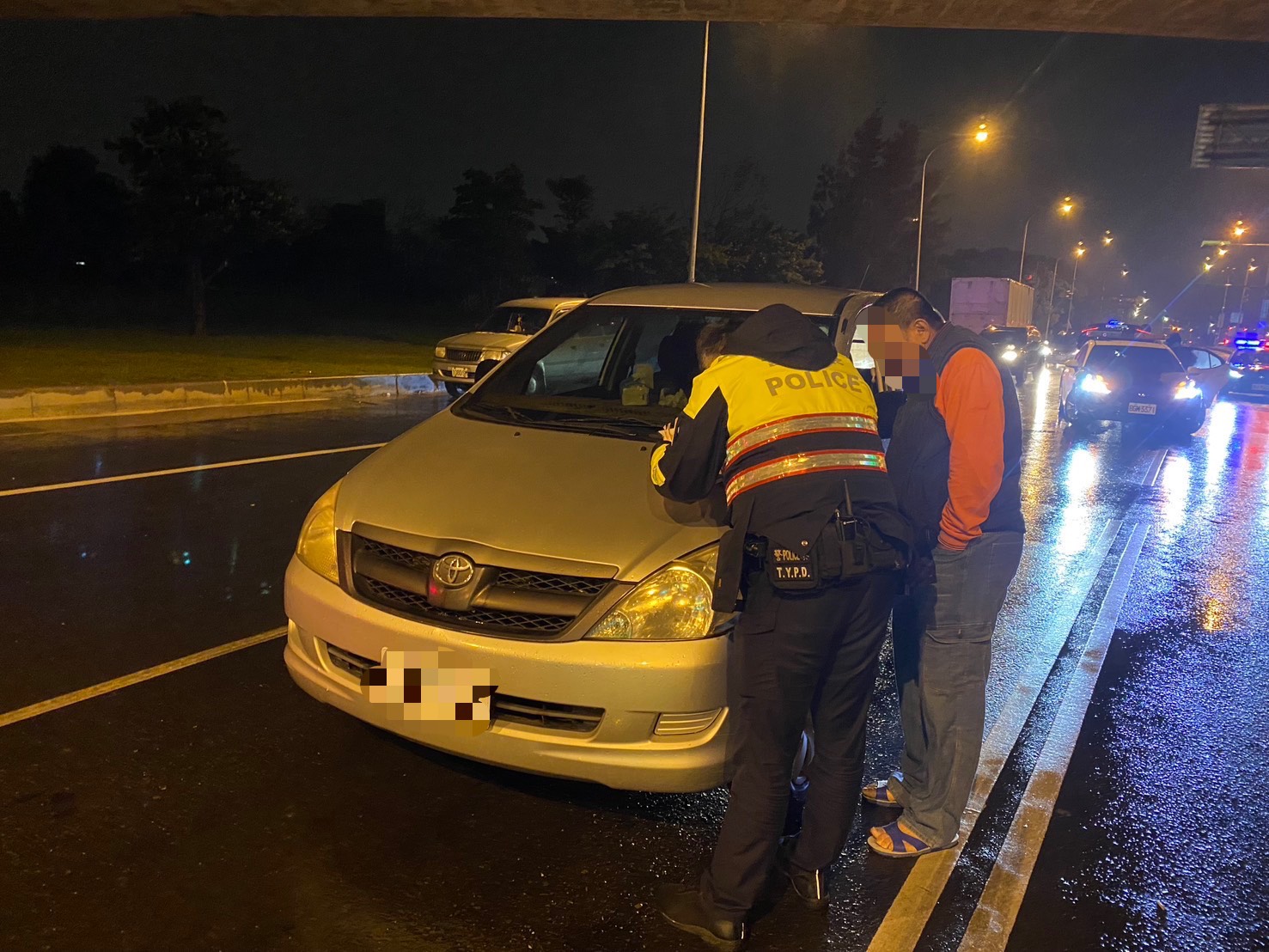 楊梅警啟動「行人交通安全大執法」強化取締車不讓人與行人違規 S 77217803 0