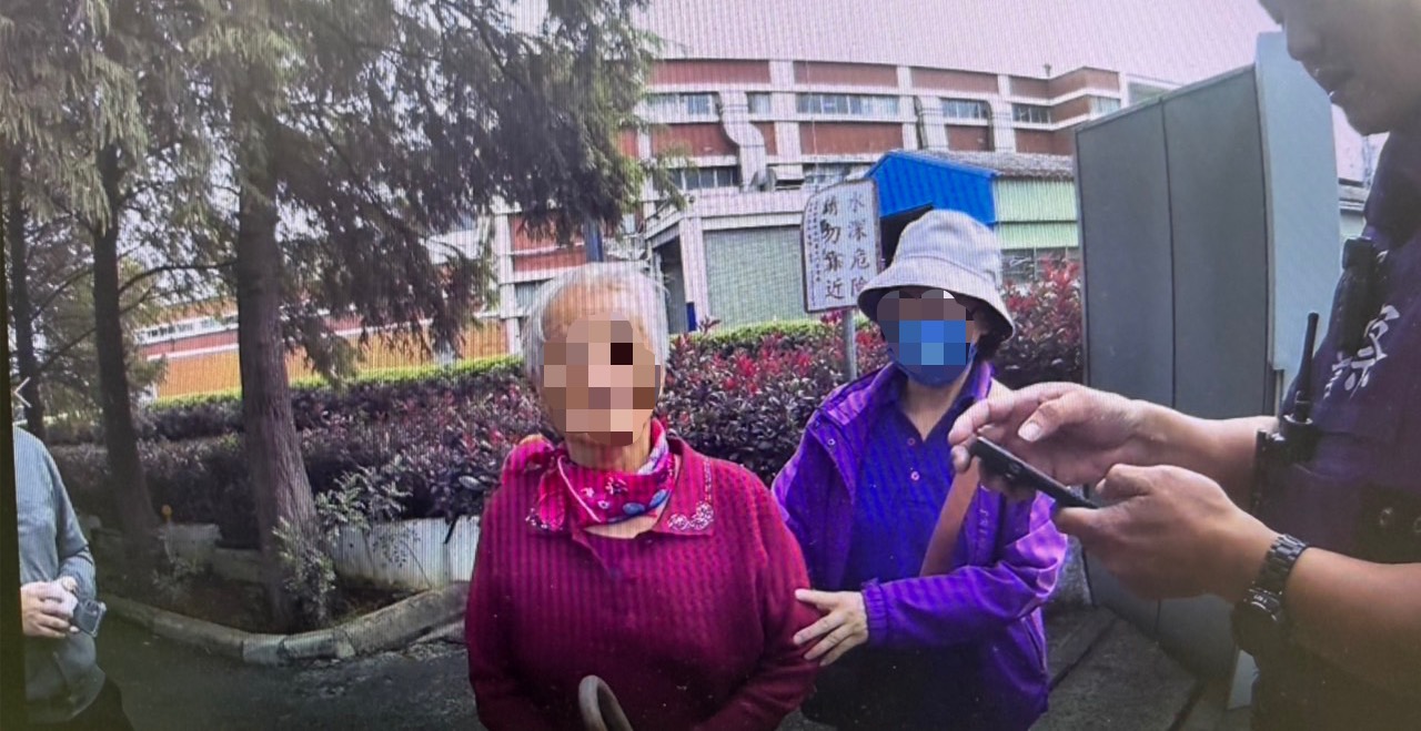 楊梅7旬翁跌倒撞破頭 幼獅警護送返家 S 77299766 0