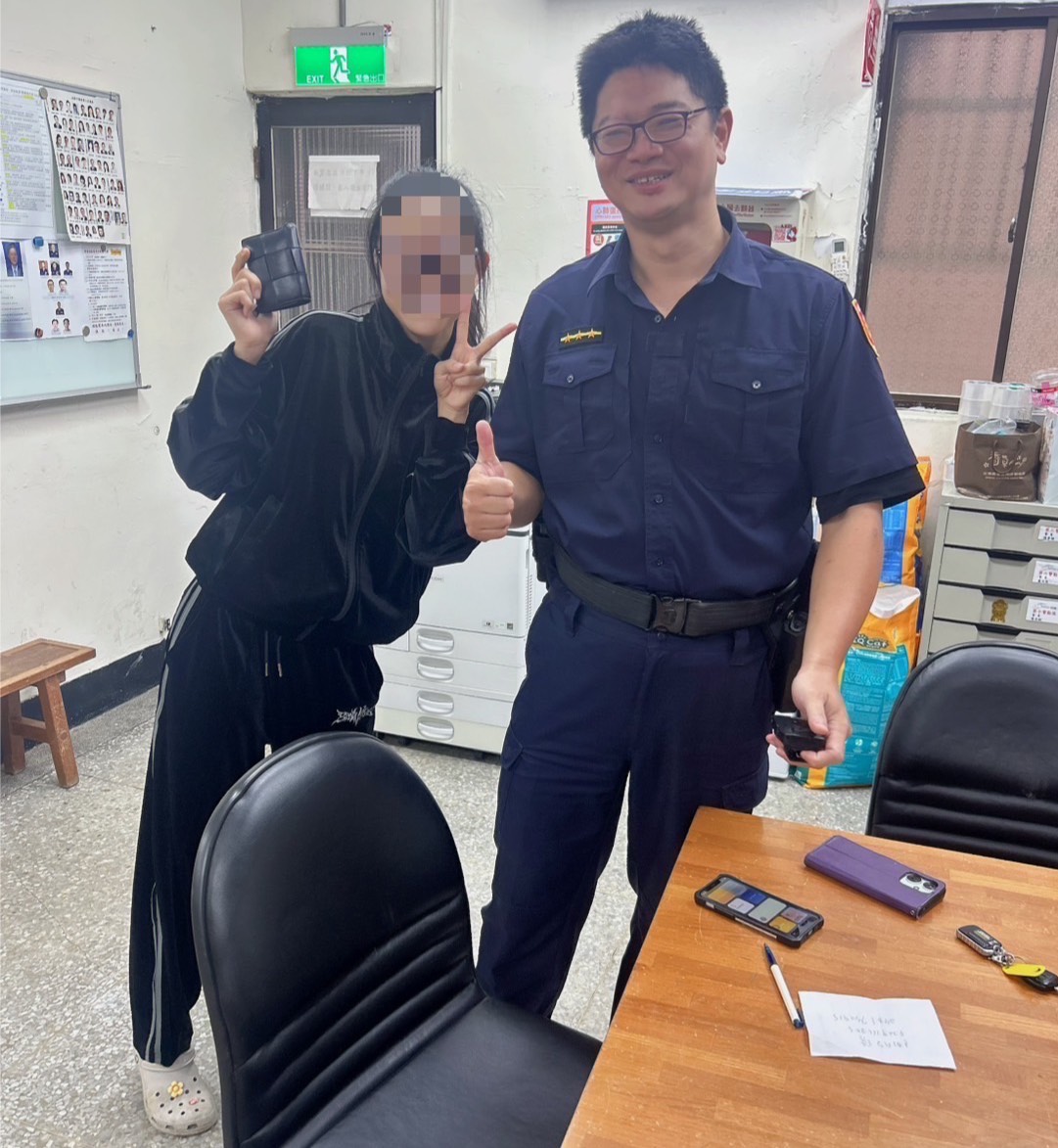 楊梅女洗衣掉錢包焦急求助 警靠1招火速找回 S 77332654 0