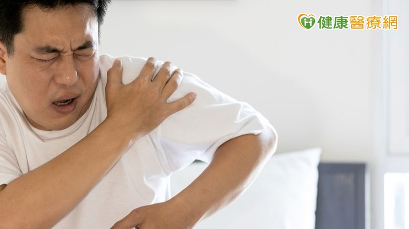 肩膀「假性癱瘓」有解方?三大微創手術保留關節