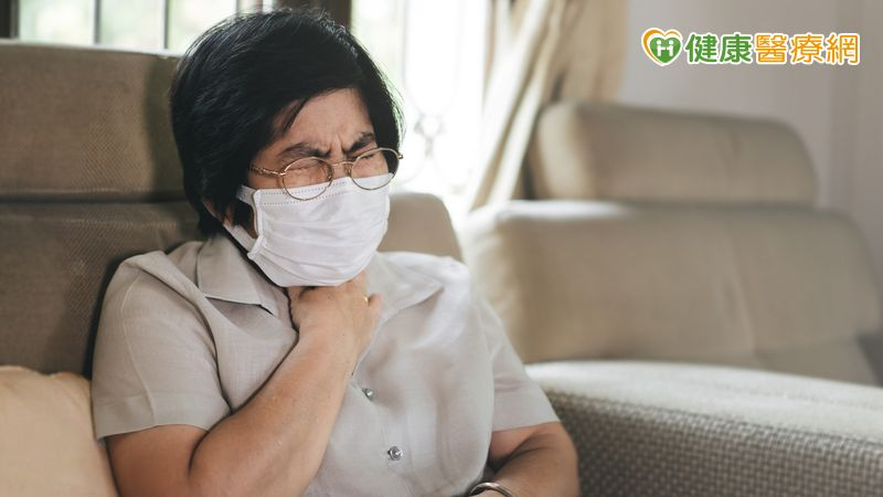 不是小感冒!秋冬肺炎高峰來襲 醫授「生活防護重點」