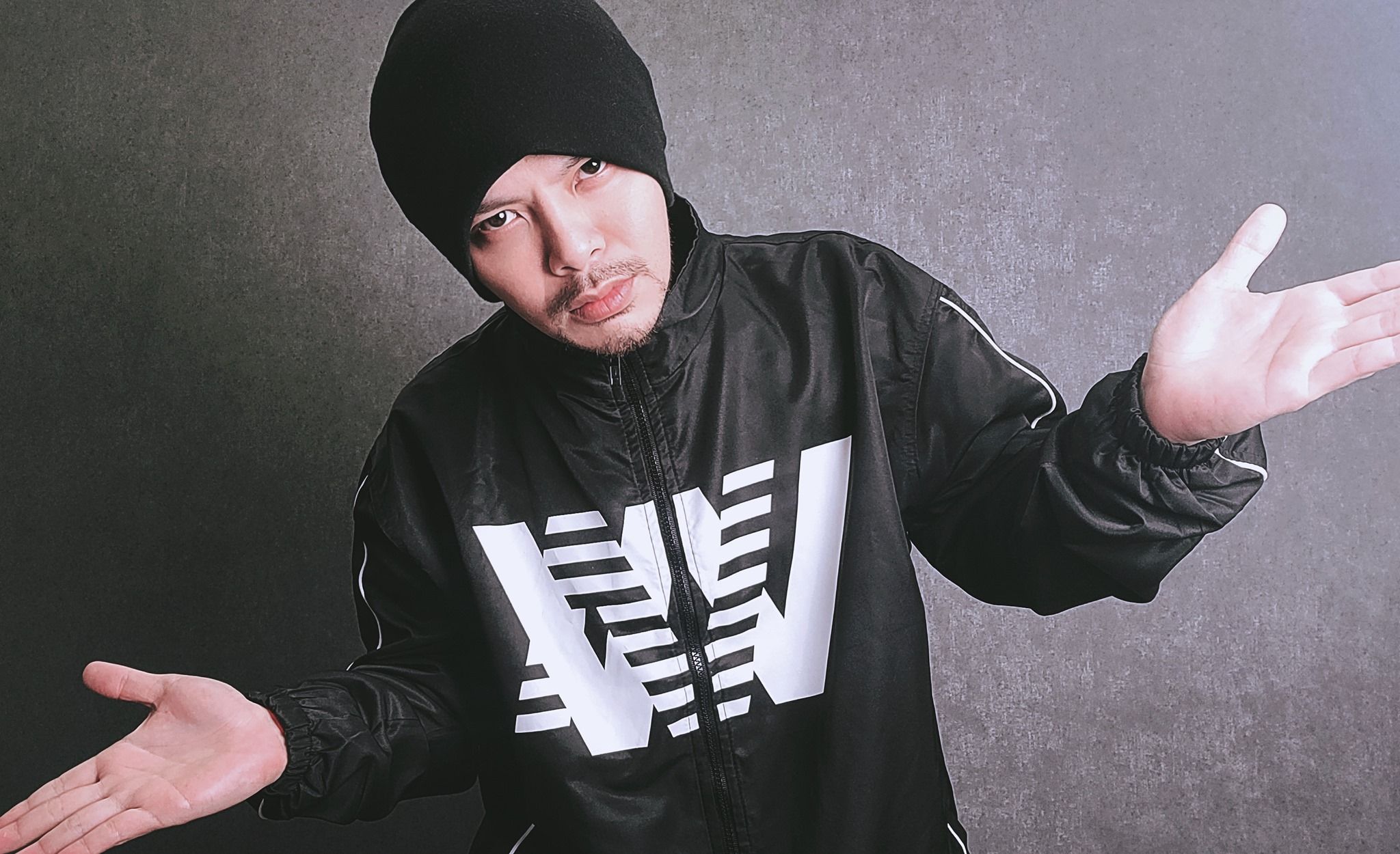 黃明志坦承在場「否認吸毒」 反曝搶救謝侑芯「救護車晚到近1小時」