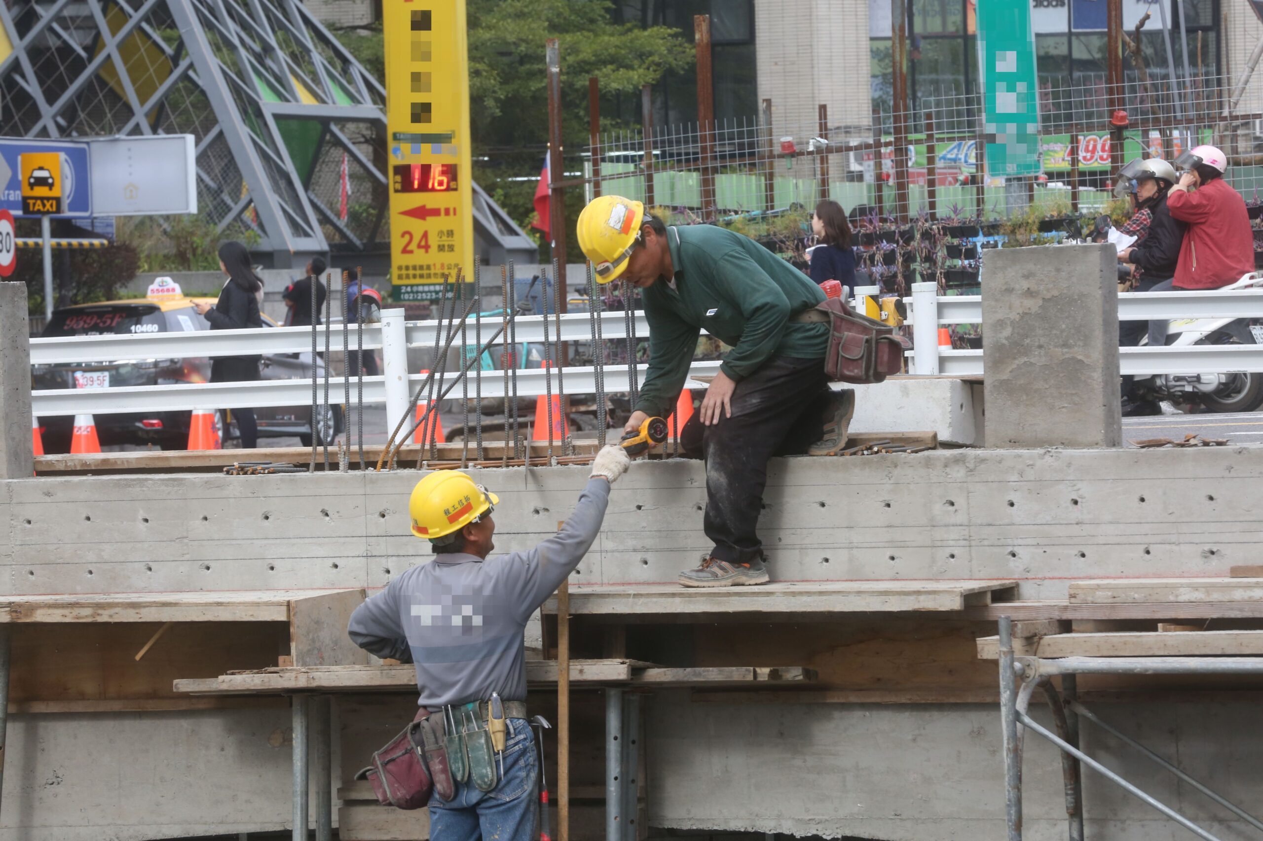 《氣象法》擬納高溫假 勞團籲「低溫假」一併列入