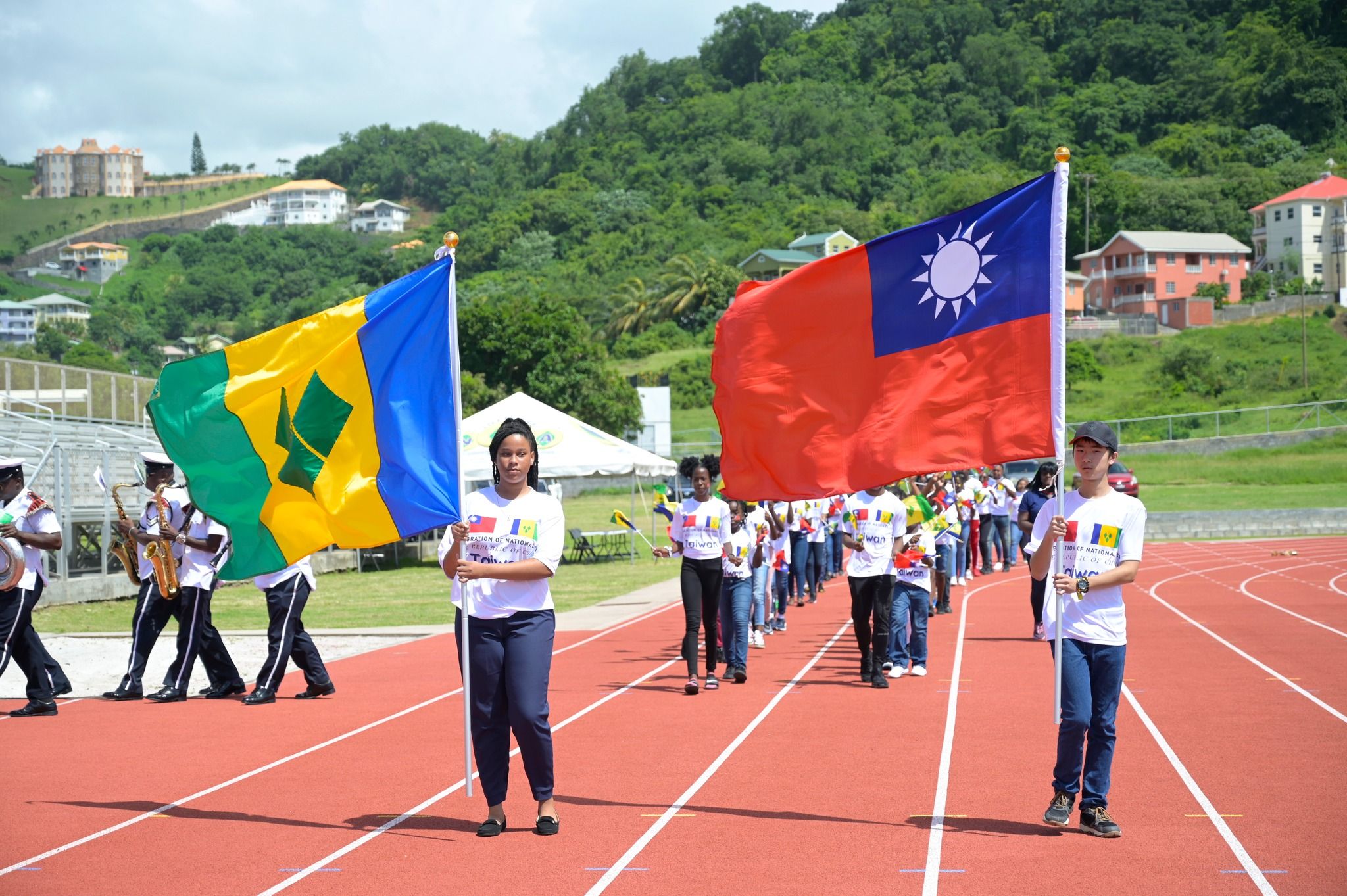 友邦聖文森「曾主張斷交」親中黨勝選 外交部:44年邦誼篤睦