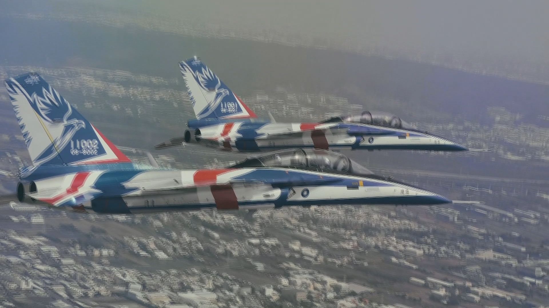 勇鷹高教機台東降落煞車失效滑出草地 空軍證實:2飛官均安