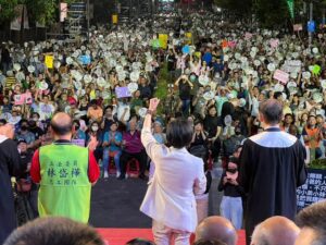 林岱樺稱岡山造勢湧3萬人　柯志恩曝「派人數椅子」沒這麼多