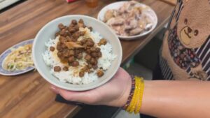 明午恢復活豬運載　禁宰令週五解除2／三重知名滷肉飯挨轟「參素肉」　店家喊冤：都有公告