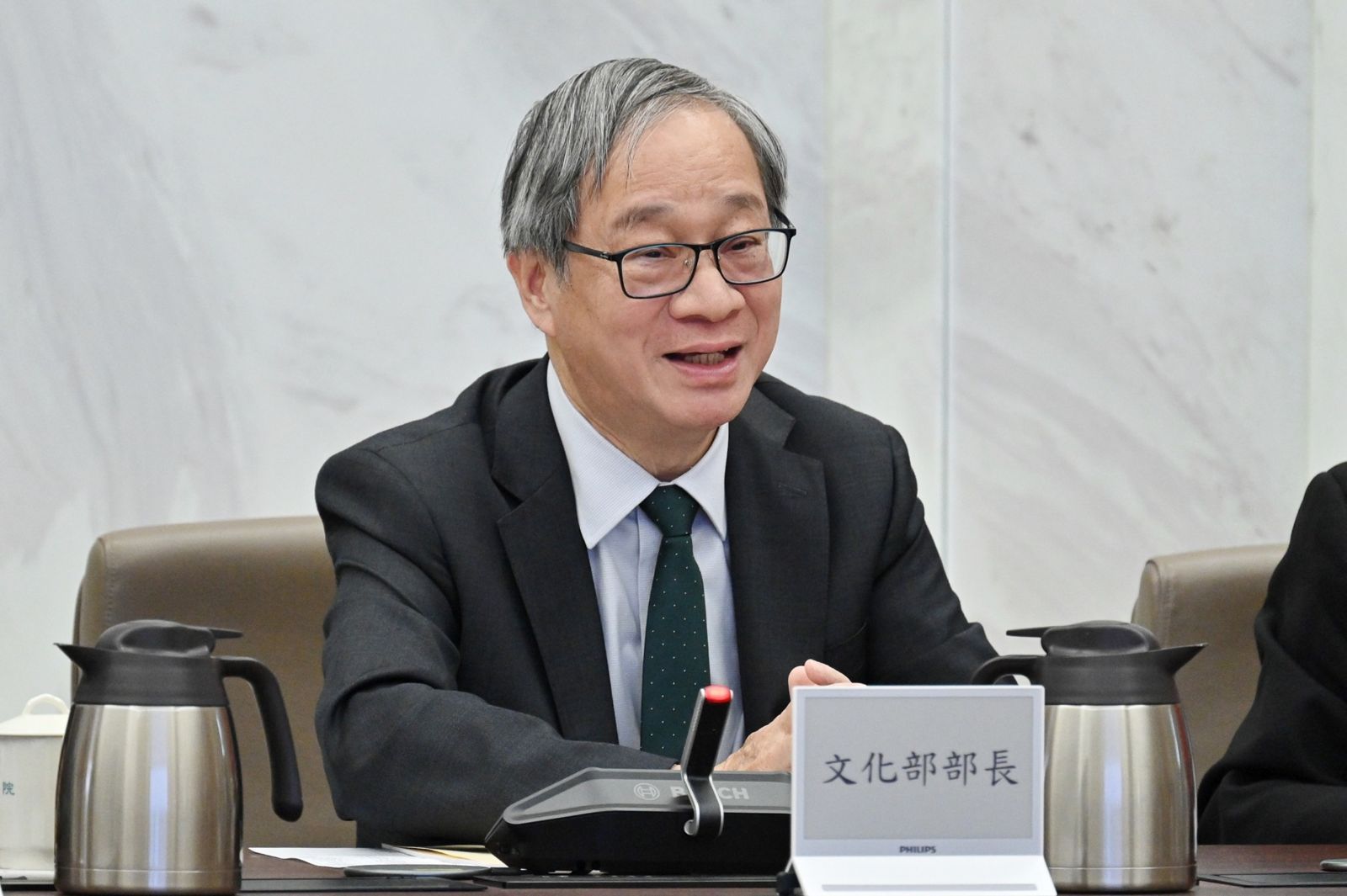 藝人閃兵撤回三金獎項? 文化部長李遠:收回理由不足