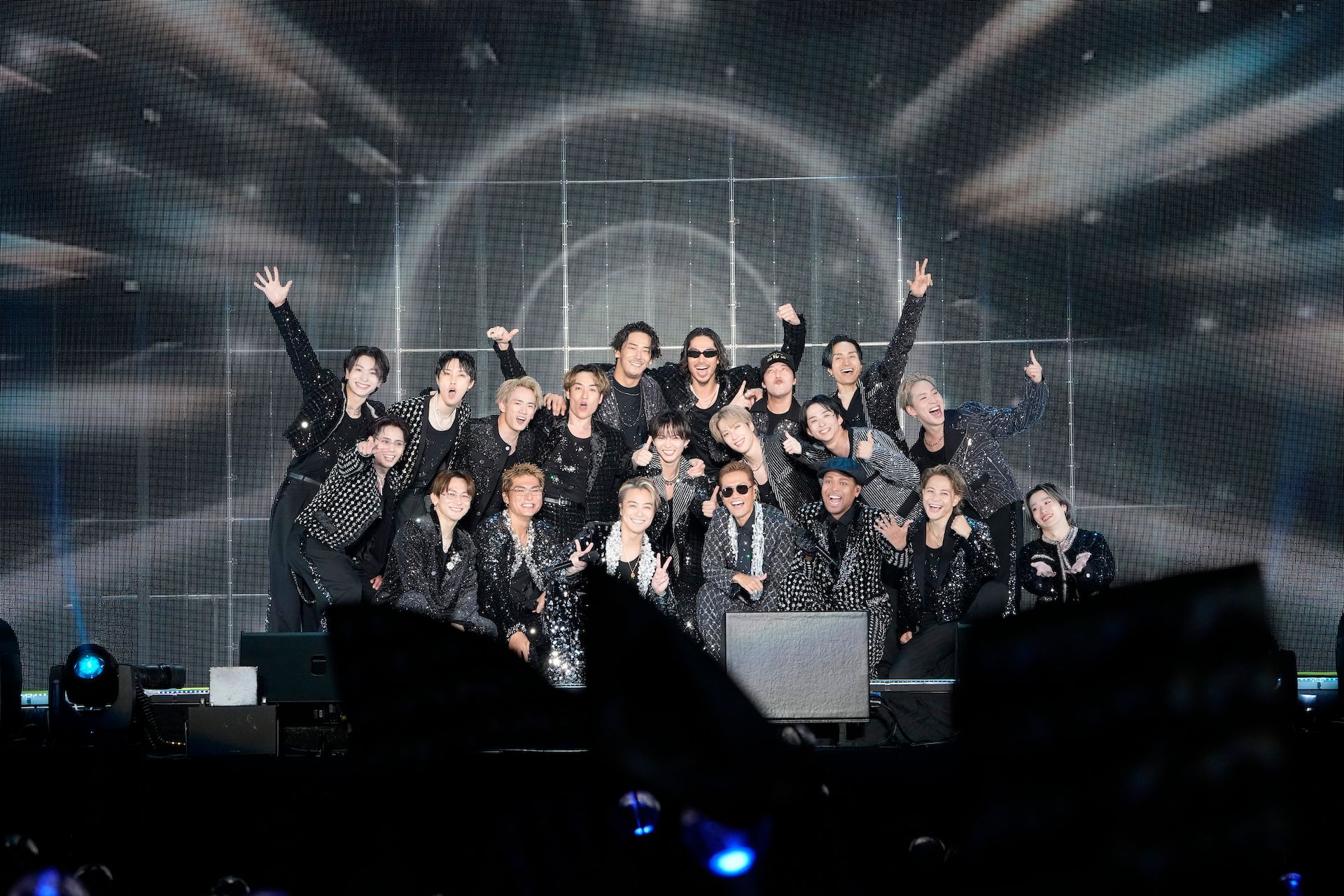 EXILE 放浪兄弟日本巨蛋巡演開跑　AKIRA查AI問：我們是不是很厲害？