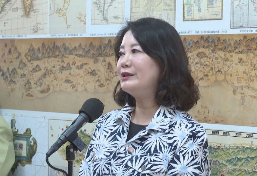 黃國昌稱館長爭議「私事不評論」 吳思瑤:他正義永遠在轉彎