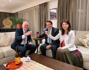 接力挺日本！陳世凱午餐台日Mix　谷立言、潘孟安舉清酒乾杯