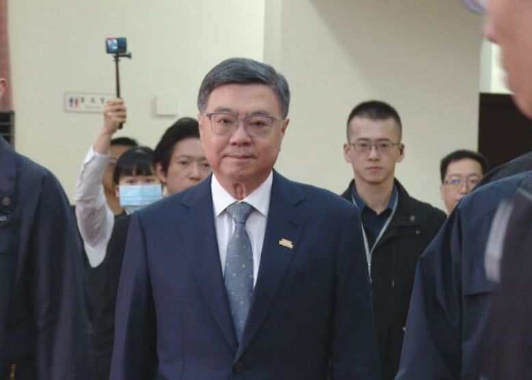 徐春鶯遭羈押掀波 藍修國籍法賴籲三思1/「中配參政免放棄國籍」付委 卓揆:有雙重效忠問題