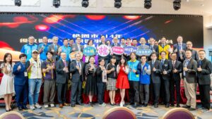 張善政表揚優良醫事、長照人員 盼醫界支持市立醫院計畫